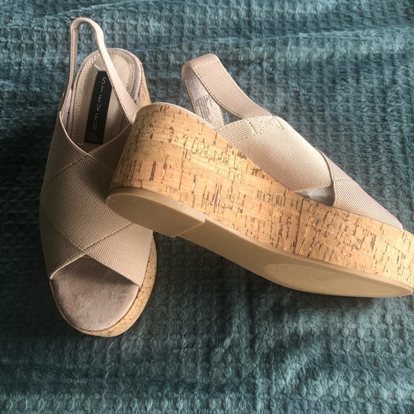 Steven by Steven madden Carly stretch wedge - Picture 2 of 3